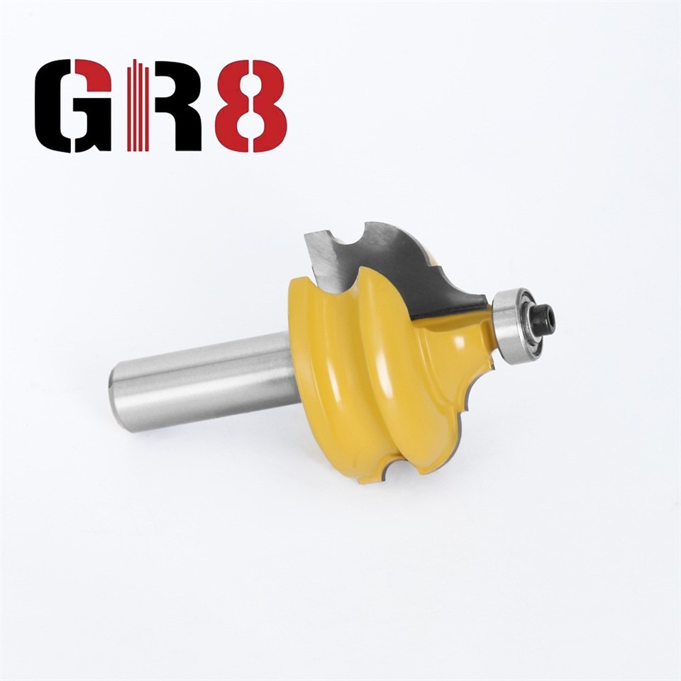 Noszący podwójny rzymski bit rzymski